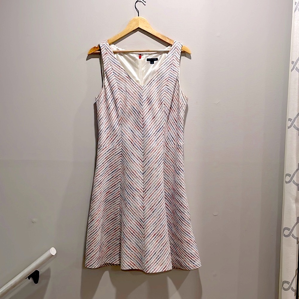 Tommy Hilfiger Sleeveless Shimmery Knee-length Dress